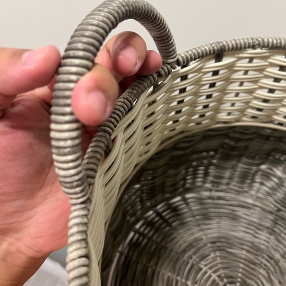 Strong vintage basket with handles - Picture 8 of 16